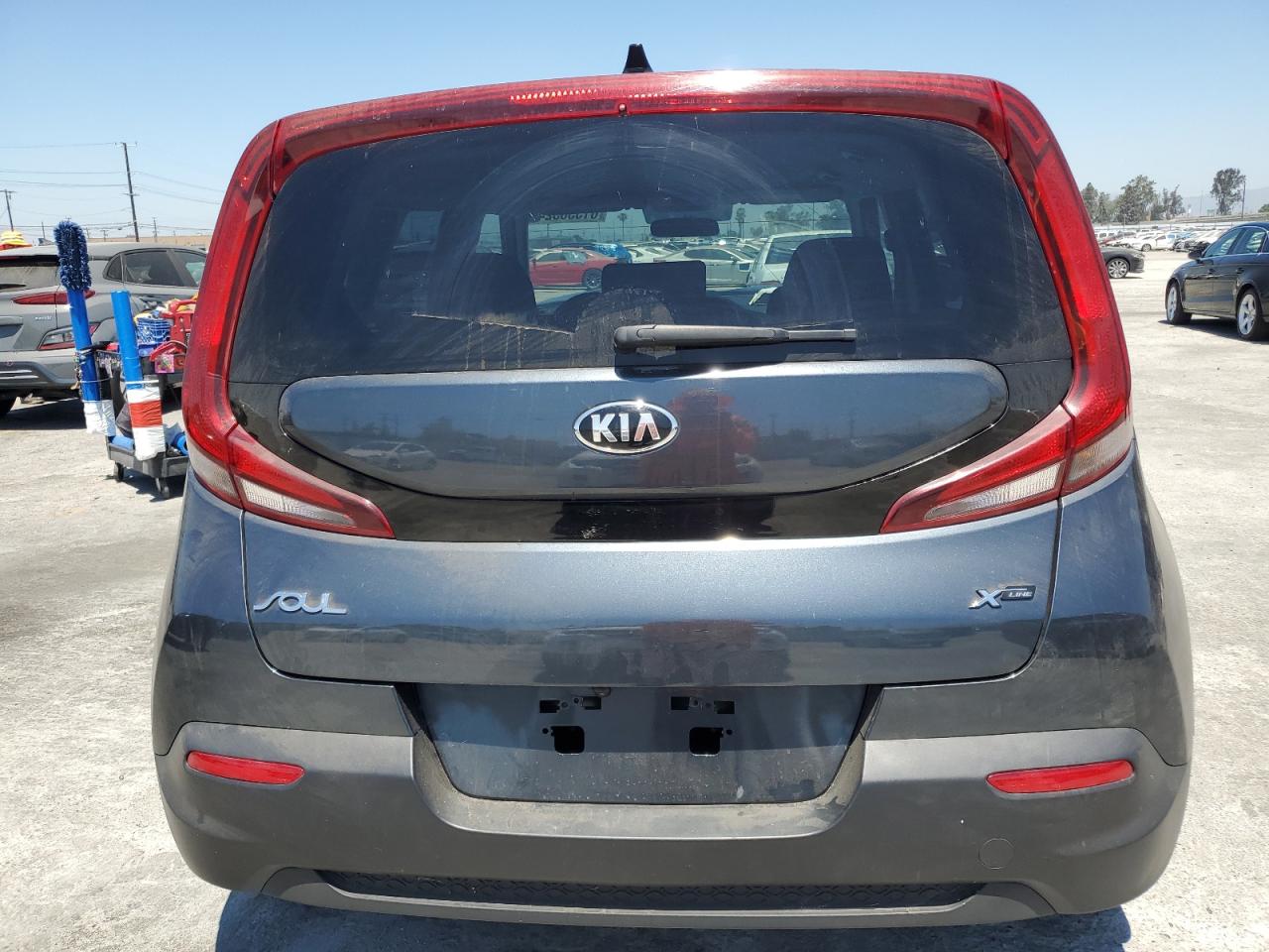 KNDJ23AU2L7094735 2020 Kia Soul Lx