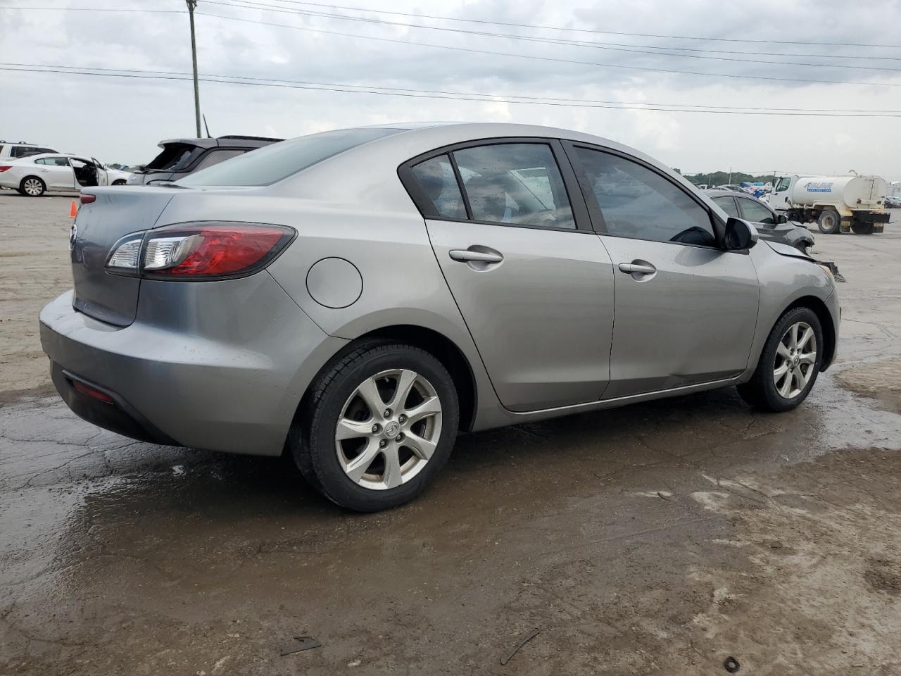 JM1BL1VF7B1451622 2011 Mazda 3 I