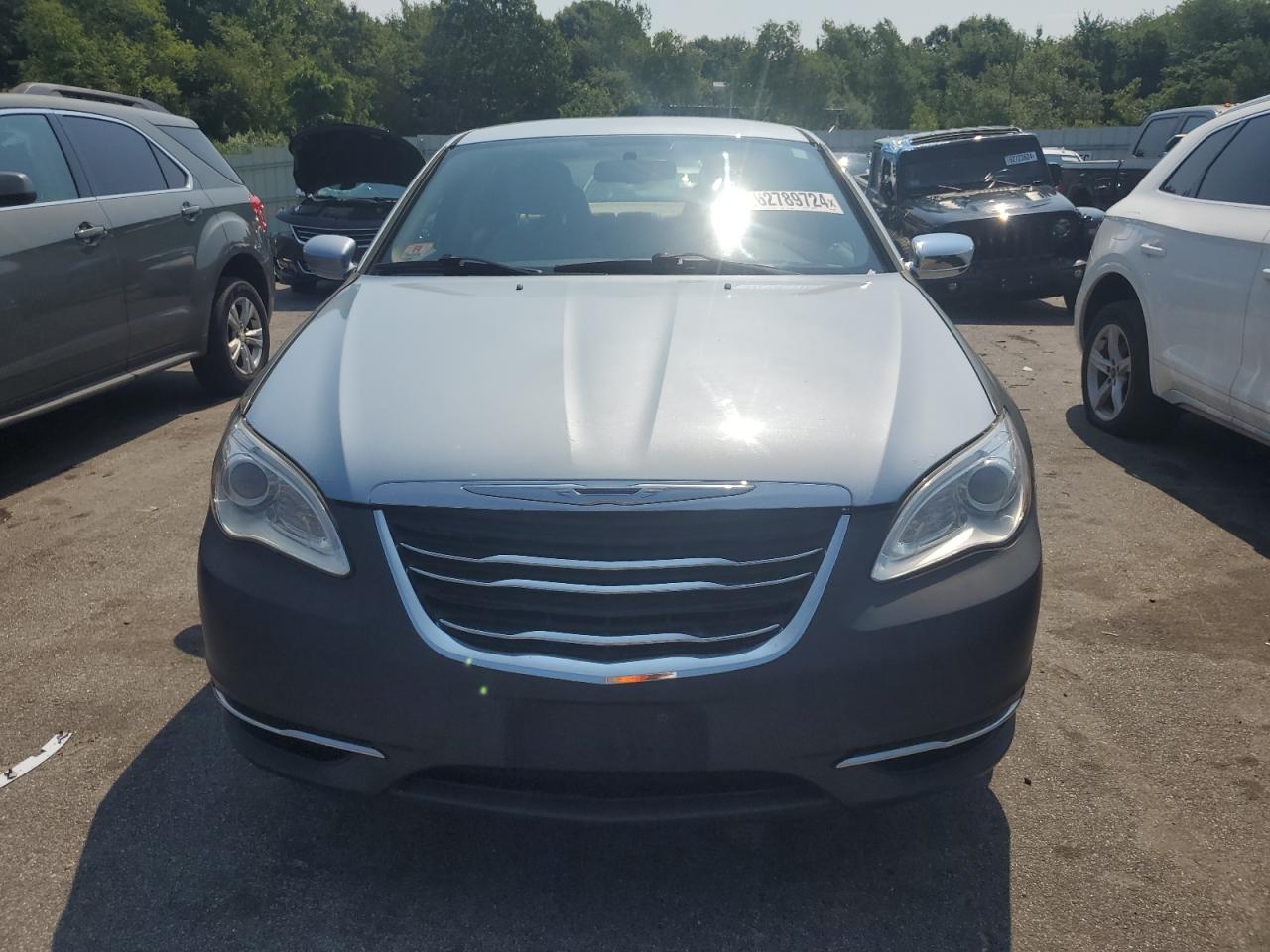 2013 Chrysler 200 Touring vin: 1C3CCBBB6DN539413