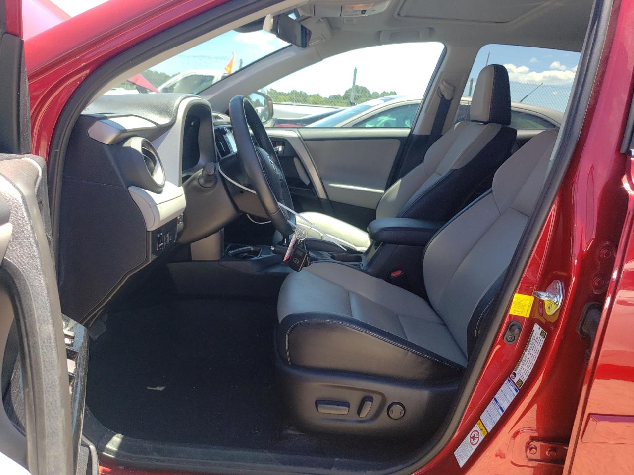 2T3DFREV9HW627019 2017 Toyota Rav4 Limited