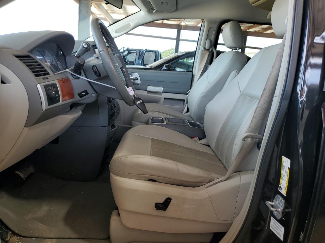 2A8HR54P28R118073 2008 Chrysler Town & Country Touring