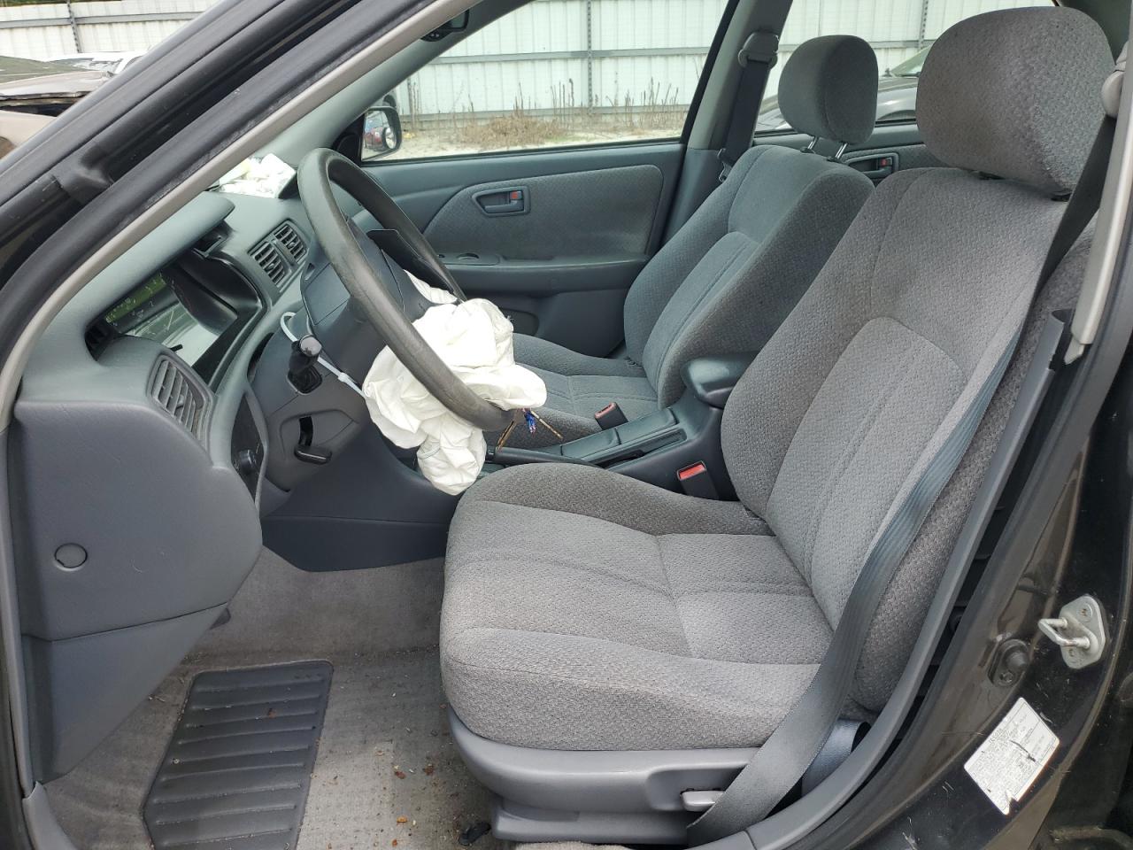 JT2BG22K3Y0510765 2000 Toyota Camry Ce