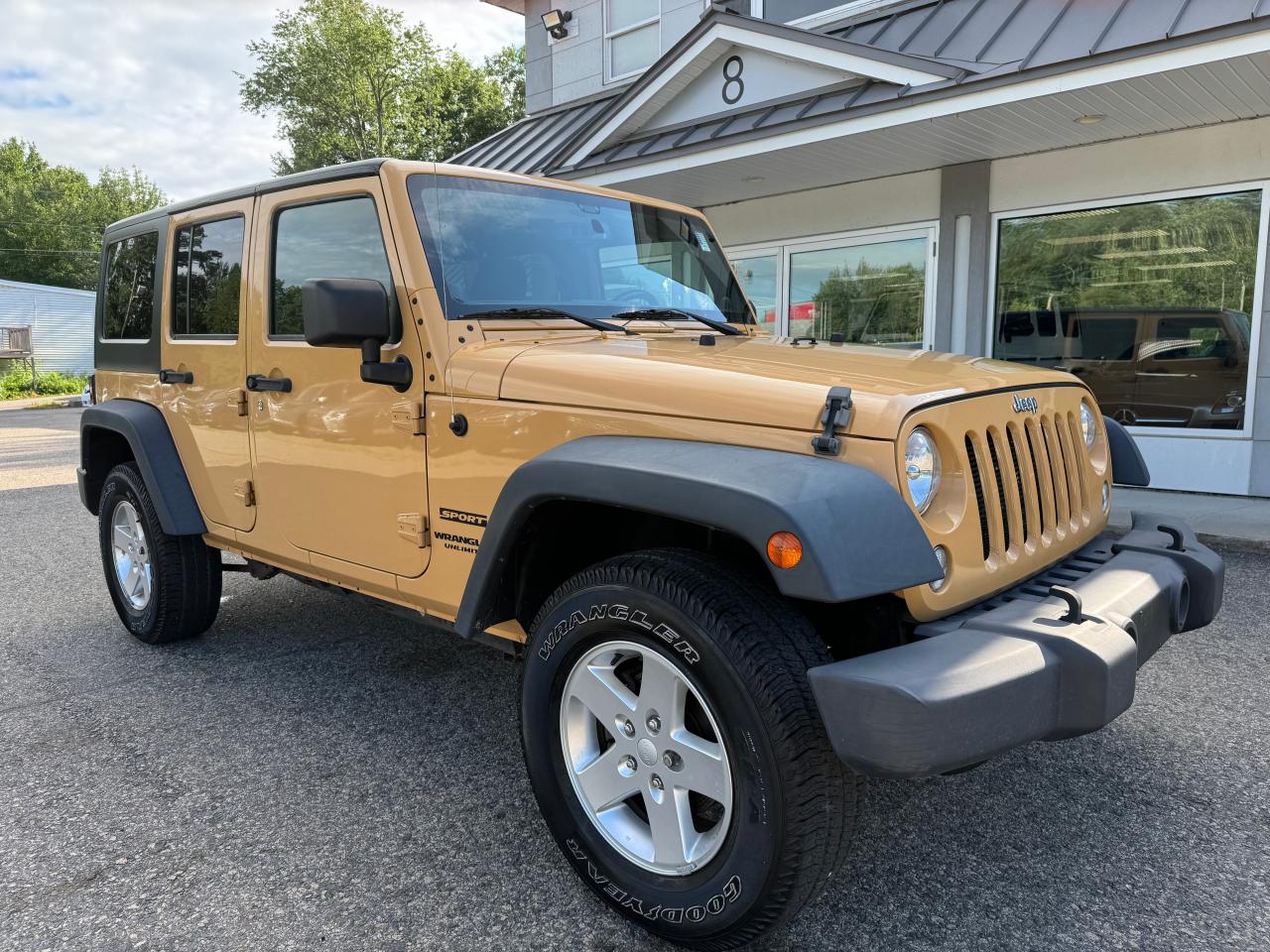 2014 Jeep Wrangler Unlimited Sport vin: 1C4BJWDG0EL183339