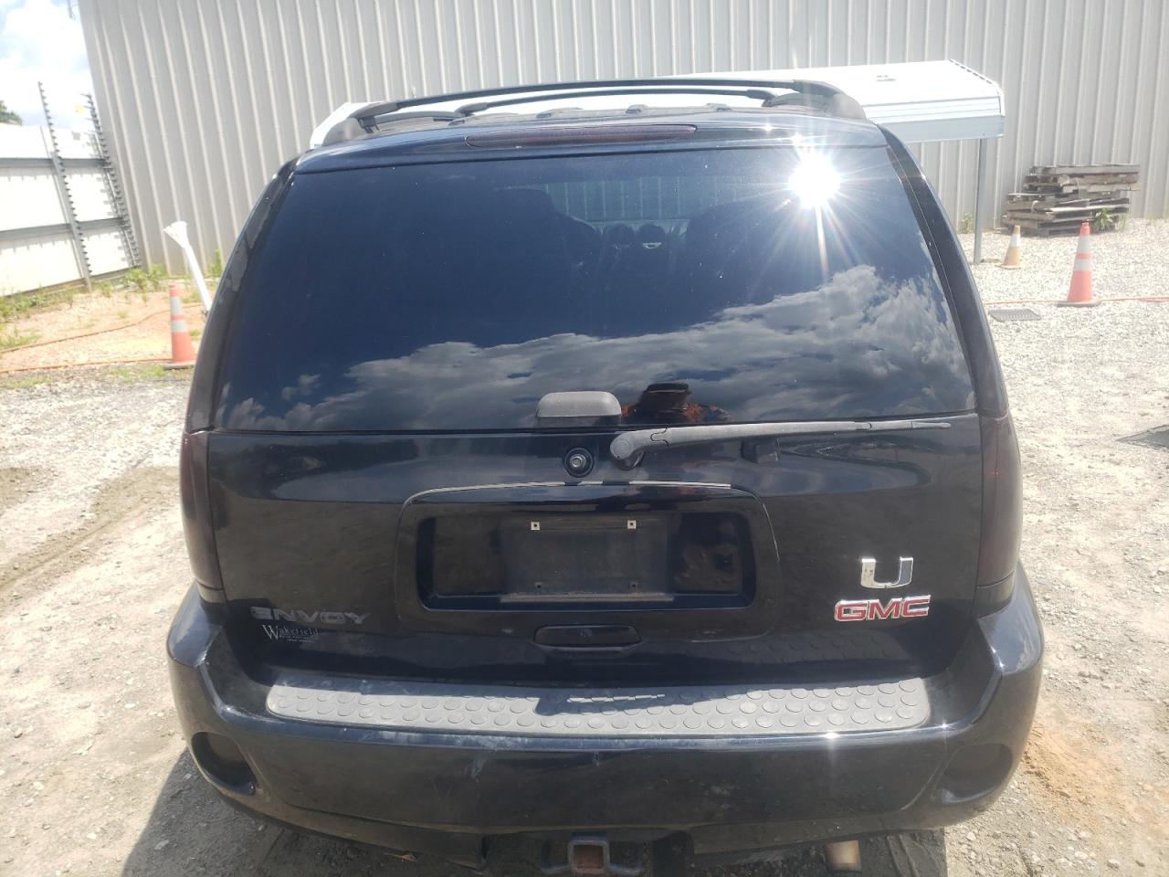 1GKES63M282226269 2008 GMC Envoy Denali