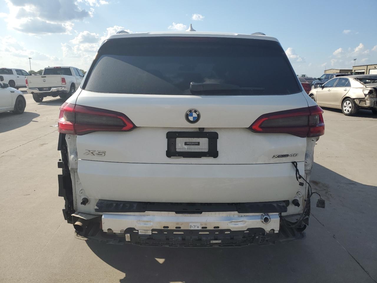 5UXCR6C51KLL37175 2019 BMW X5 xDrive40I