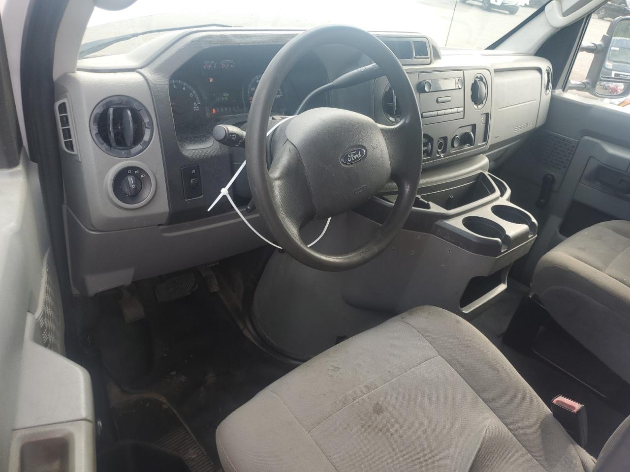 1FDWE3FL3FDA29004 2015 Ford Econoline E350 Super Duty Cutaway Van