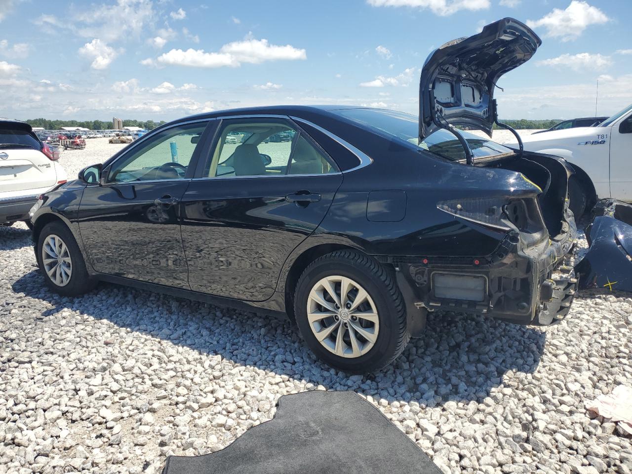 2015 Toyota Camry Le vin: 4T4BF1FK5FR482392