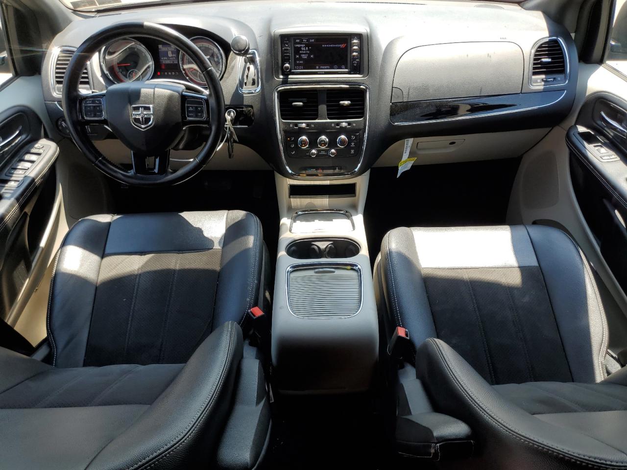 2019 Dodge Grand Caravan Sxt vin: 2C4RDGCG2KR757276