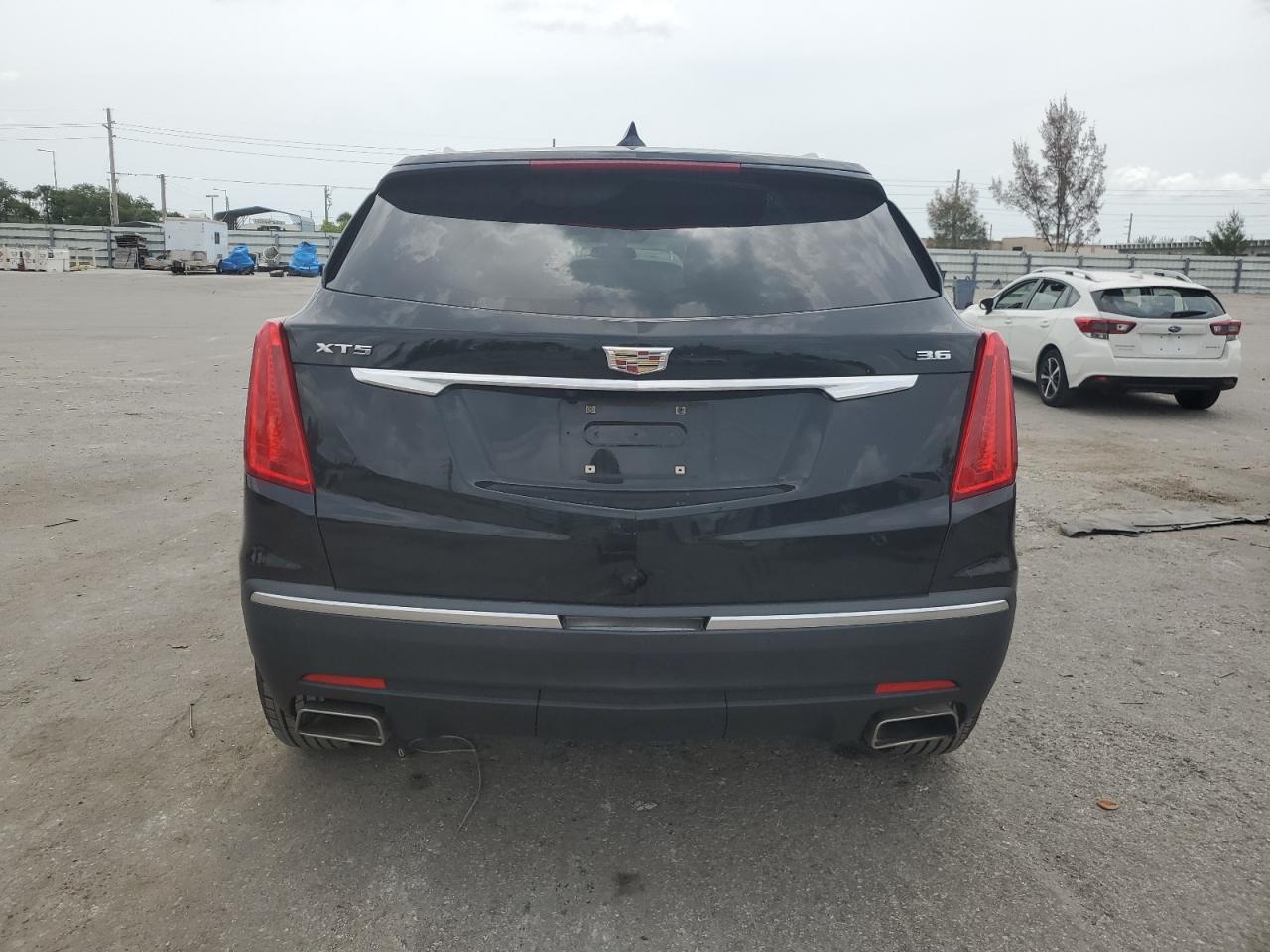 1GYKNARSXJZ240121 2018 Cadillac Xt5