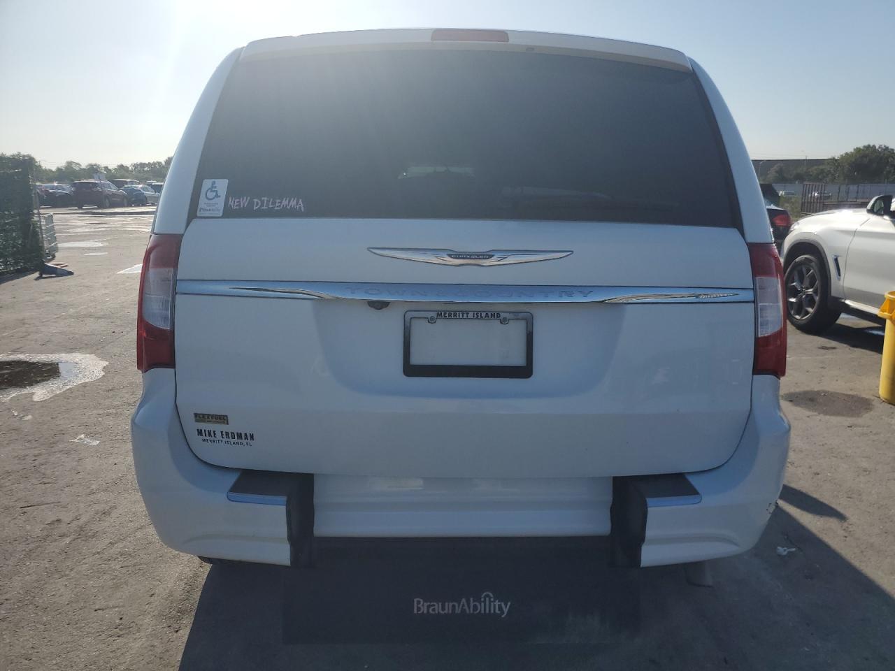 2014 Chrysler Town & Country Touring vin: 2C4RC1BG3ER217635