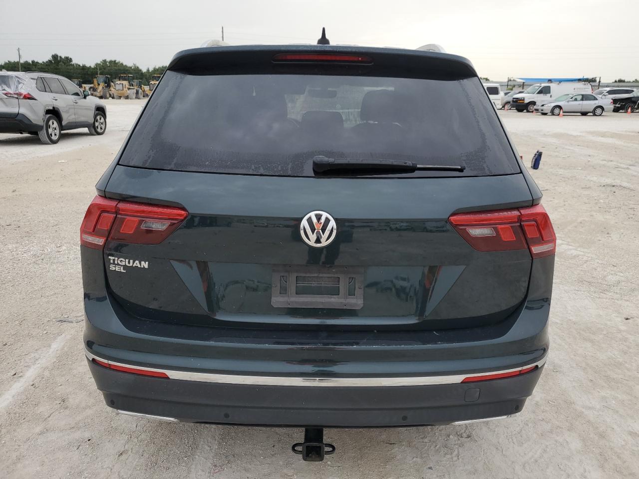 3VV3B7AX3KM186758 2019 Volkswagen Tiguan Se