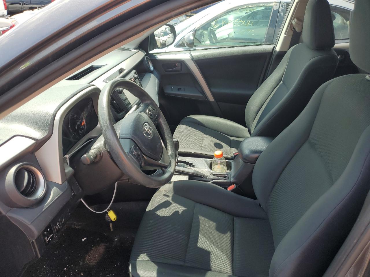 2T3BFREV8HW656177 2017 Toyota Rav4 Le