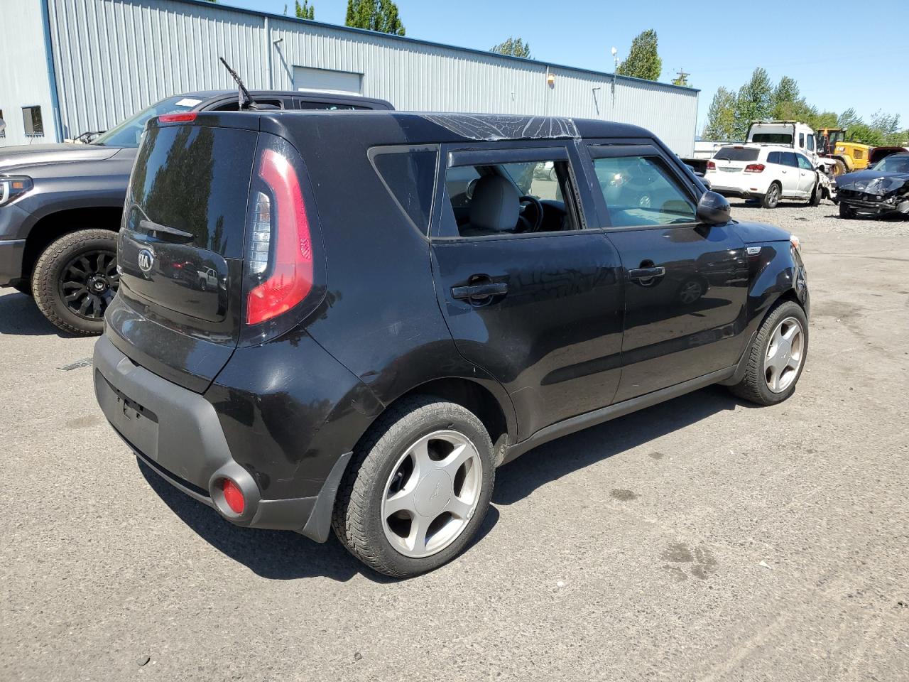 2015 Kia Soul vin: KNDJN2A2XF7223311