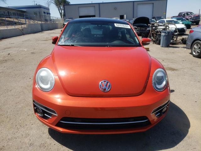 2018 VOLKSWAGEN BEETLE SE 3VWJD7AT3JM710788