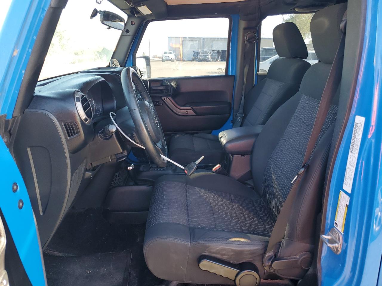 1J4BA3H14BL582846 2011 Jeep Wrangler Unlimited Sport