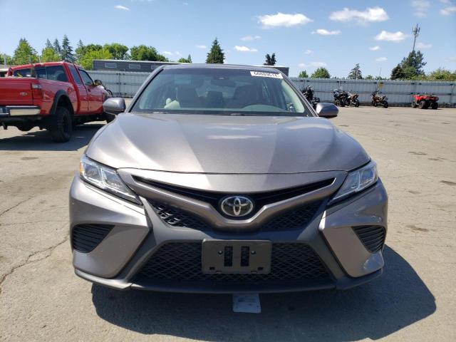 VIN 4T1B11HK1JU556065 2018 Toyota Camry, L no.5