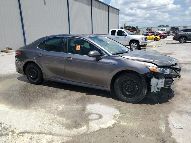 VIN 4T1B31HK8KU511507 2019 Toyota Camry, LE no.4