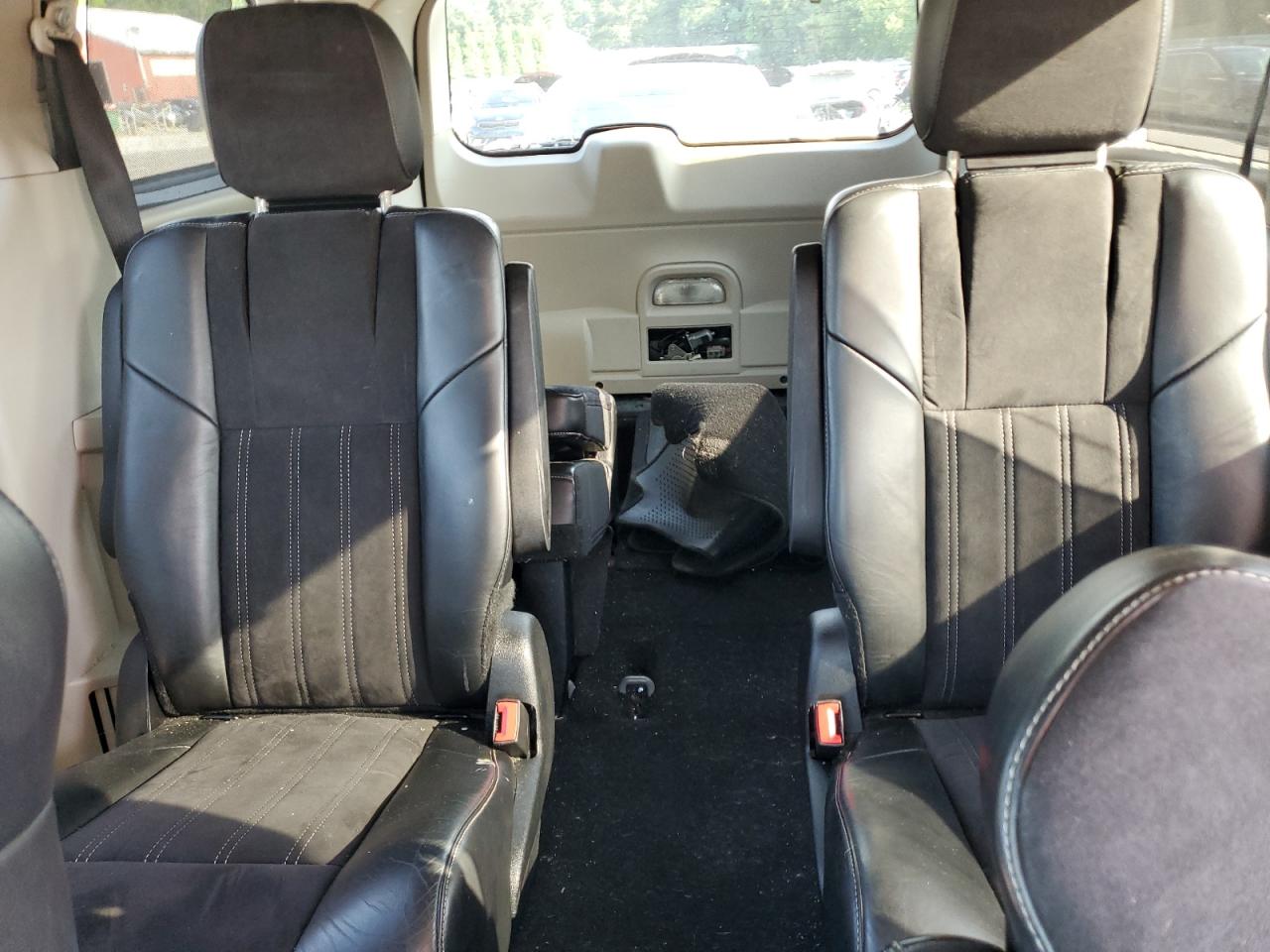 2C4RC1CG0ER372030 2014 Chrysler Town & Country Touring L