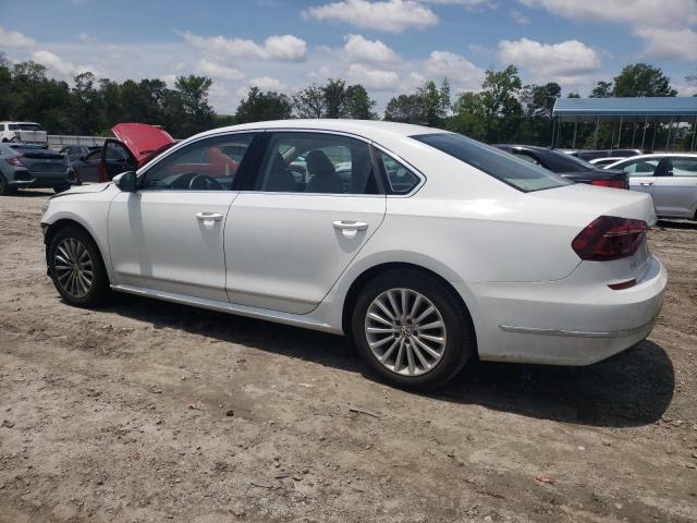 2017 VOLKSWAGEN PASSAT SE - 1VWBT7A33HC033793