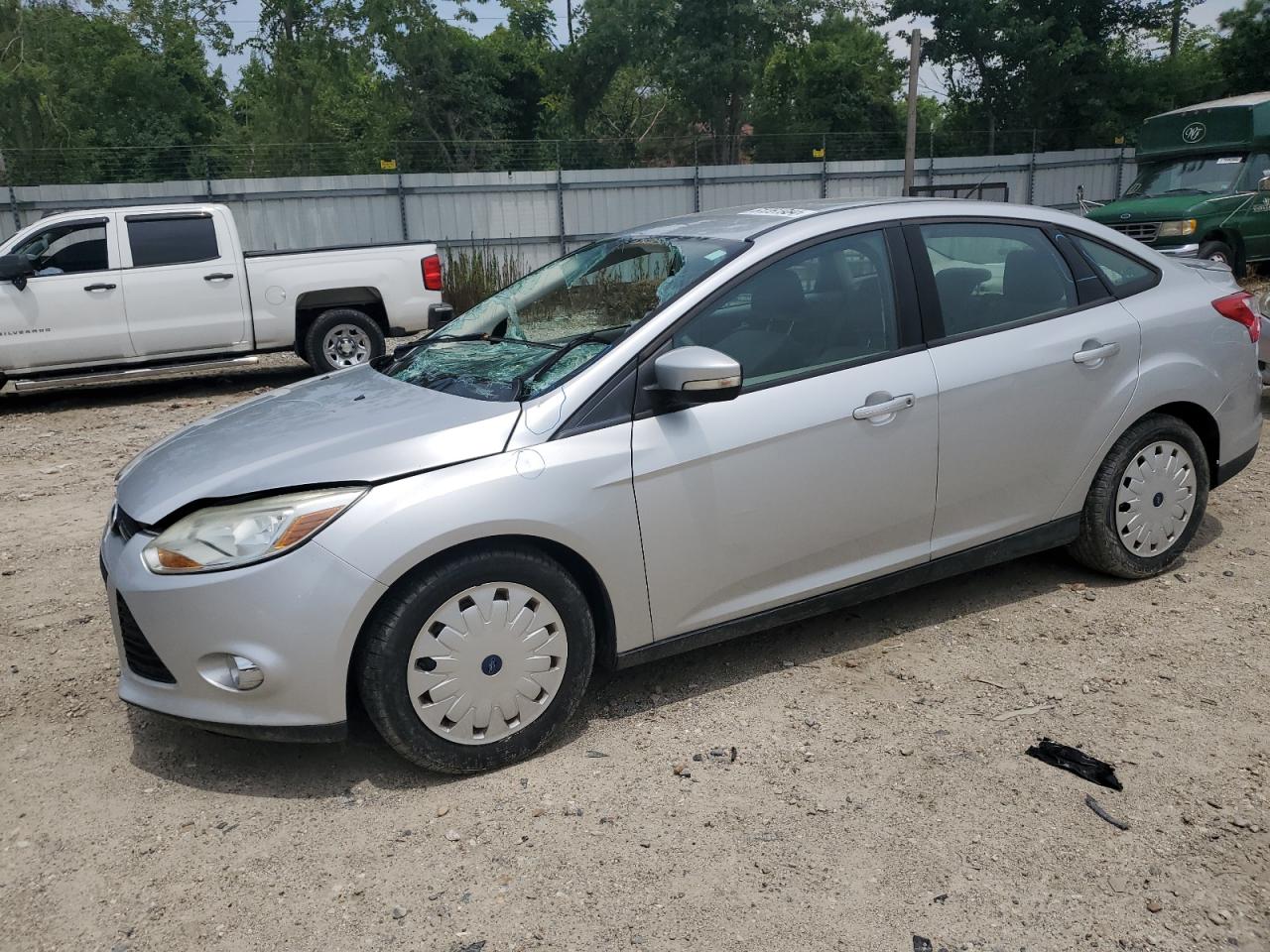 1FAHP3F28CL474506 2012 Ford Focus Se