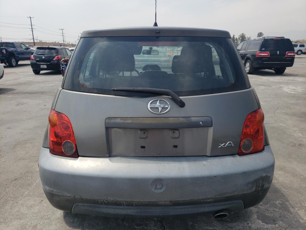 JTKKT624X40061437 2004 Toyota Scion Xa