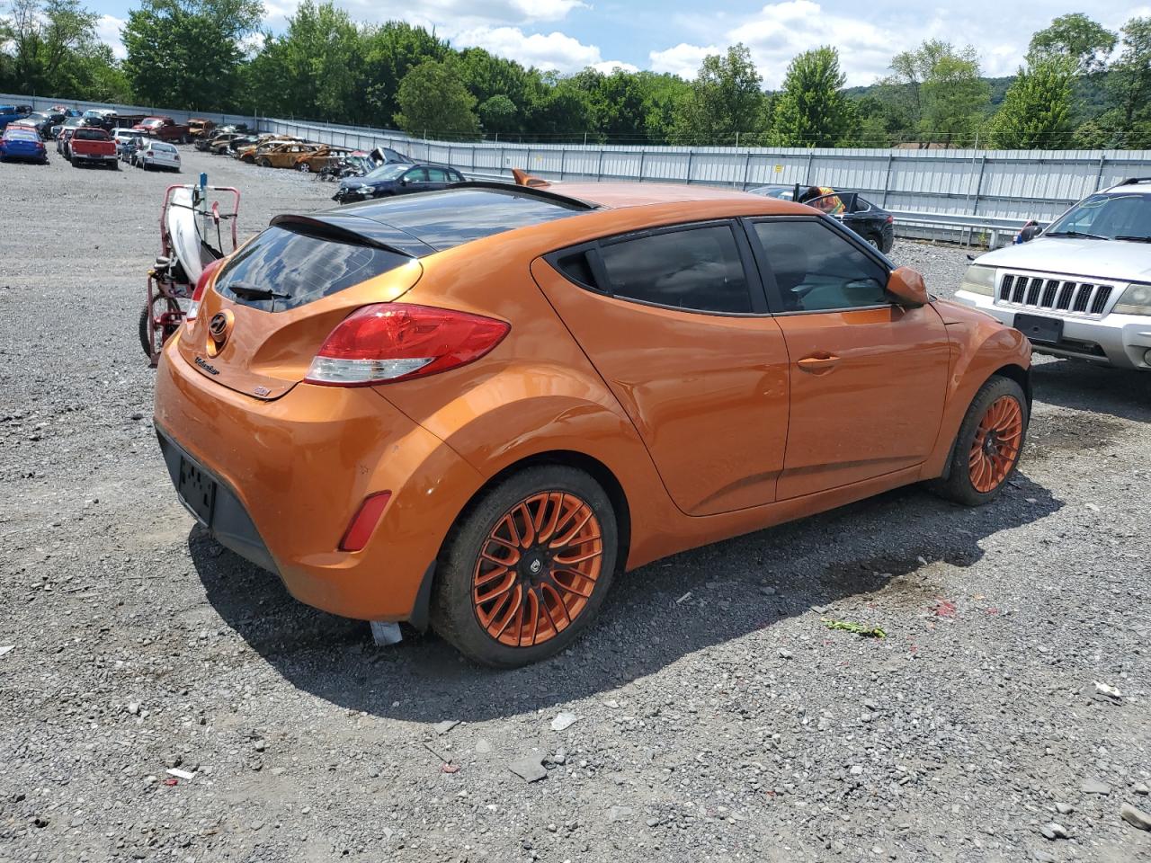 2013 Hyundai Veloster vin: KMHTC6ADXDU104112