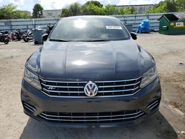 2017 VOLKSWAGEN PASSAT R-L - 1VWDT7A31HC041450