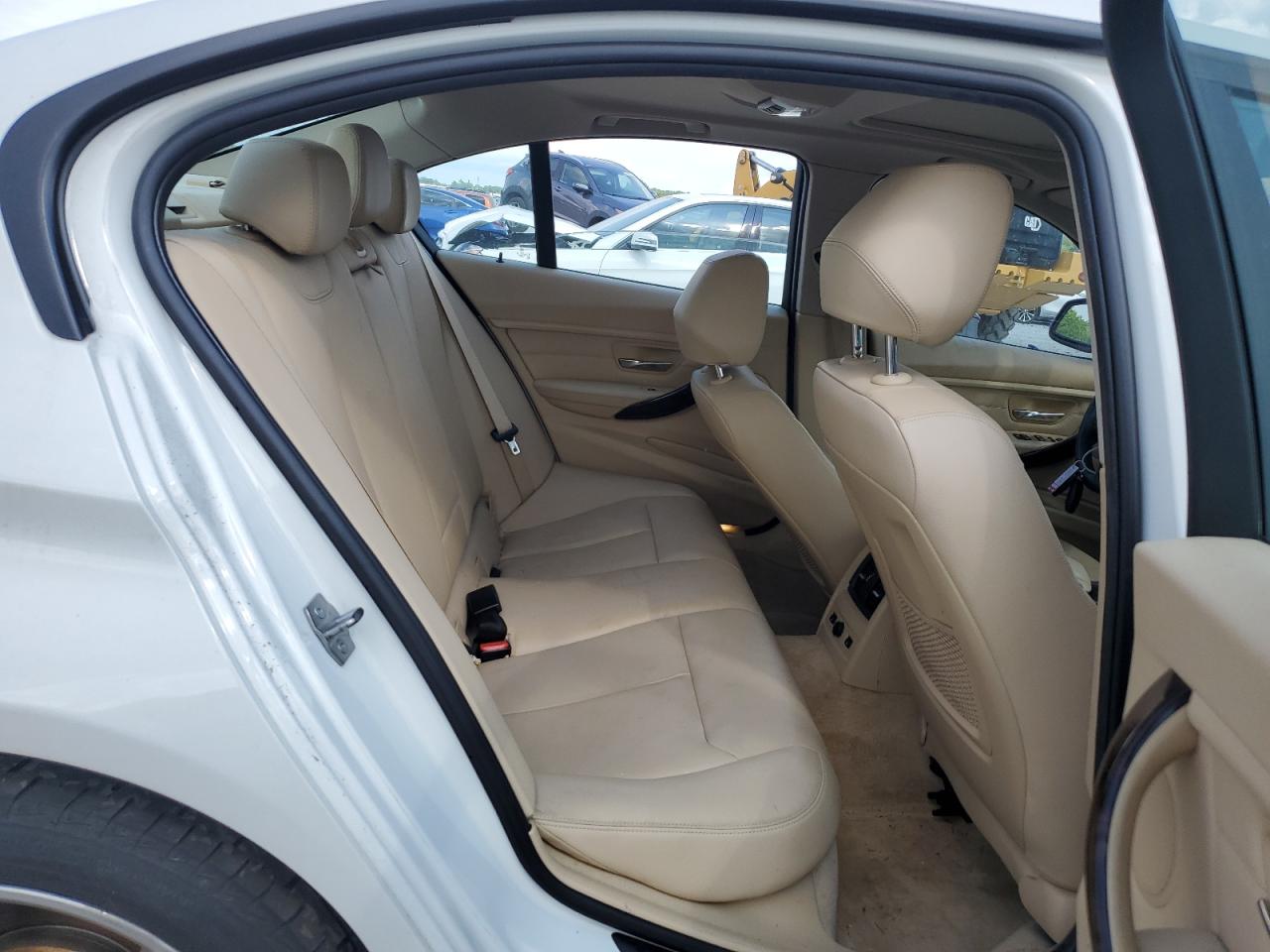 WBA3B5G50FNS15618 2015 BMW 328 Xi Sulev