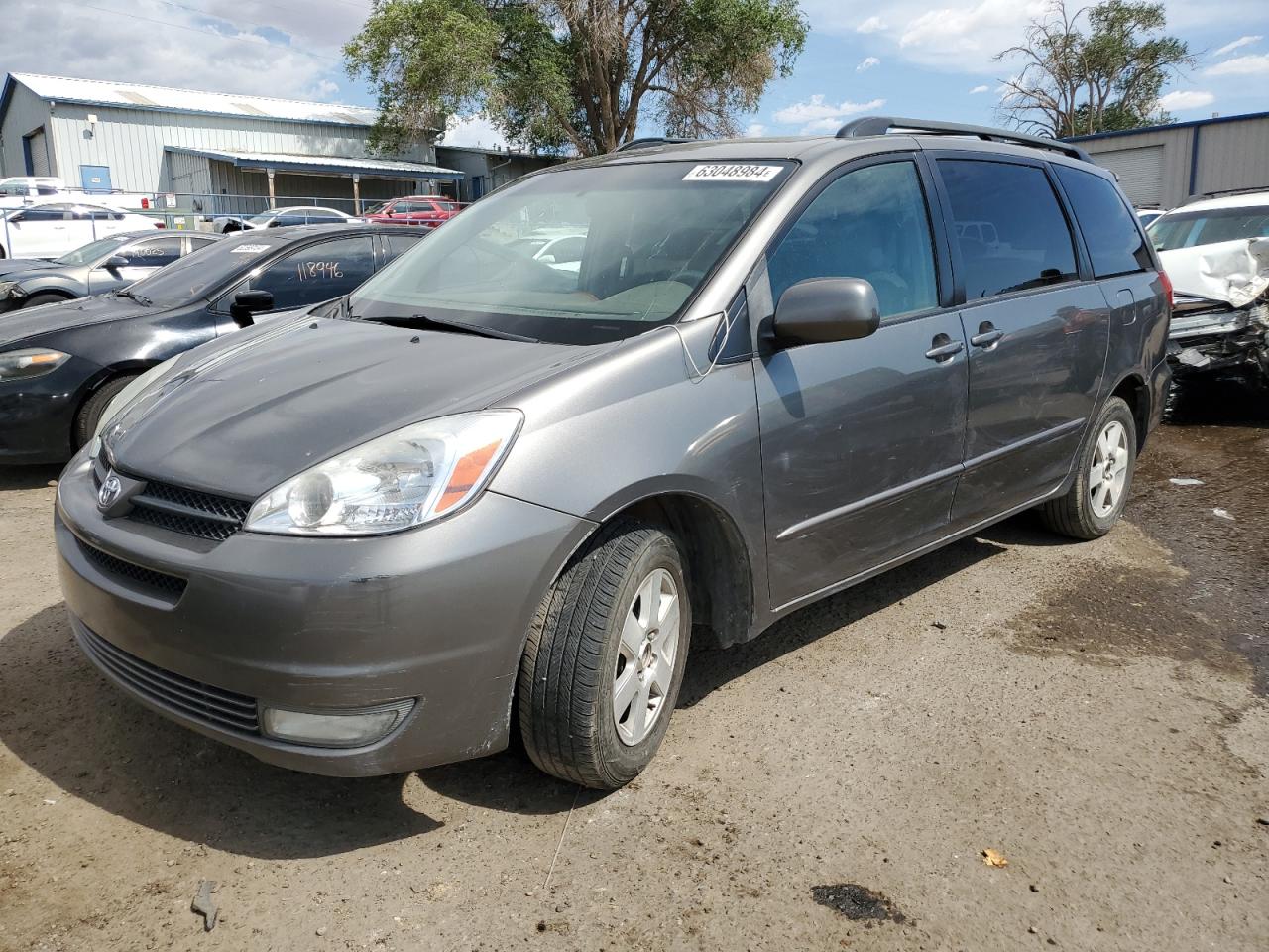  Salvage Toyota Sienna