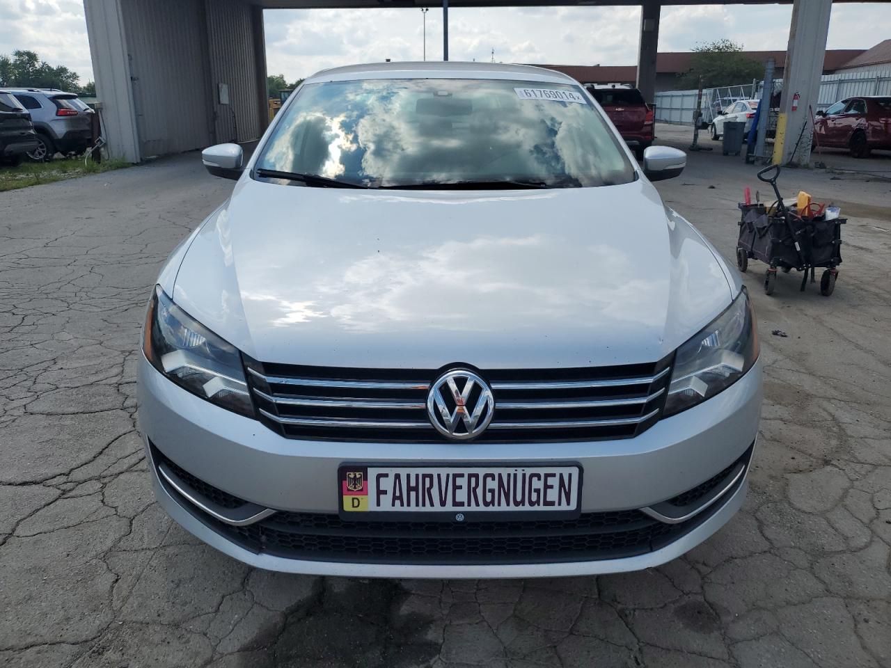 2014 Volkswagen Passat Se vin: 1VWBT7A36EC085270