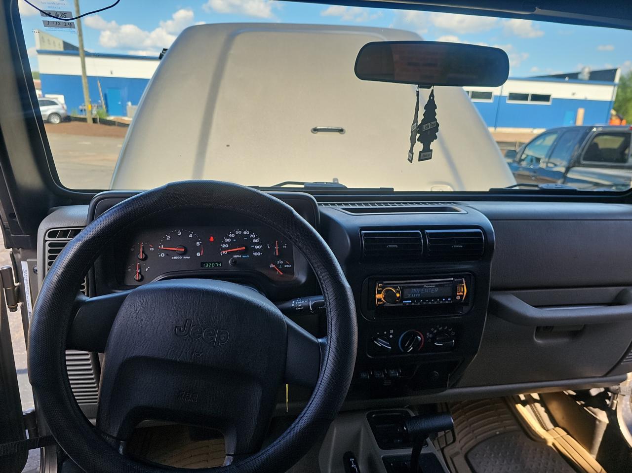 1J4FA49S04P742327 2004 Jeep Wrangler / Tj Sport