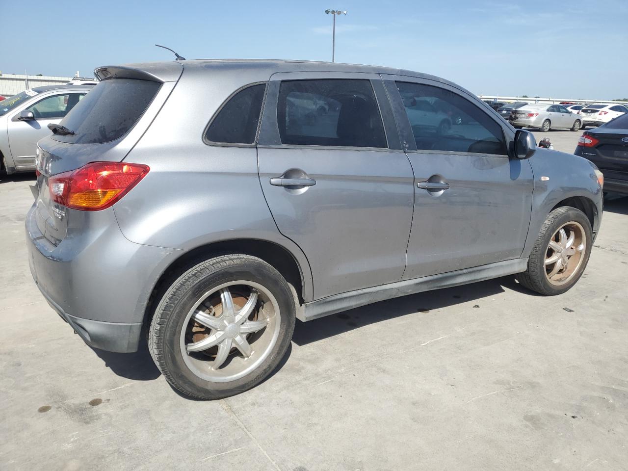 2013 Mitsubishi Outlander Sport Es vin: 4A4AP3AU6DE015039