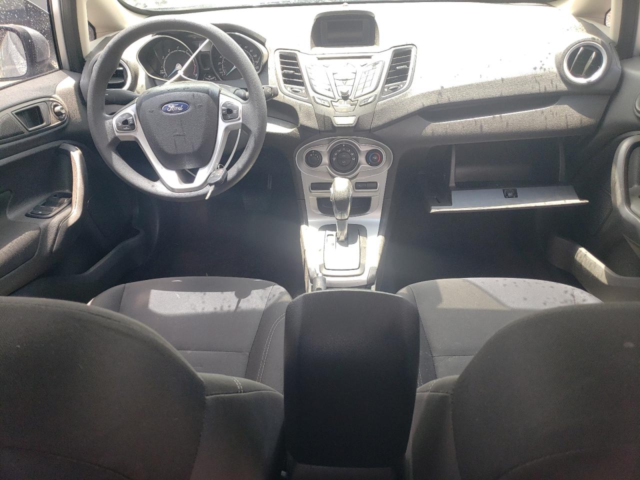 2018 Ford Fiesta Se vin: 3FADP4BJ1JM100249