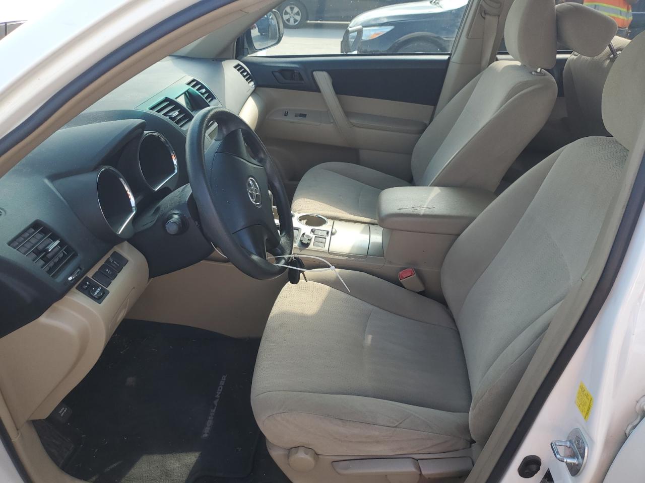 5TDZA3EH9BS011311 2011 Toyota Highlander Base