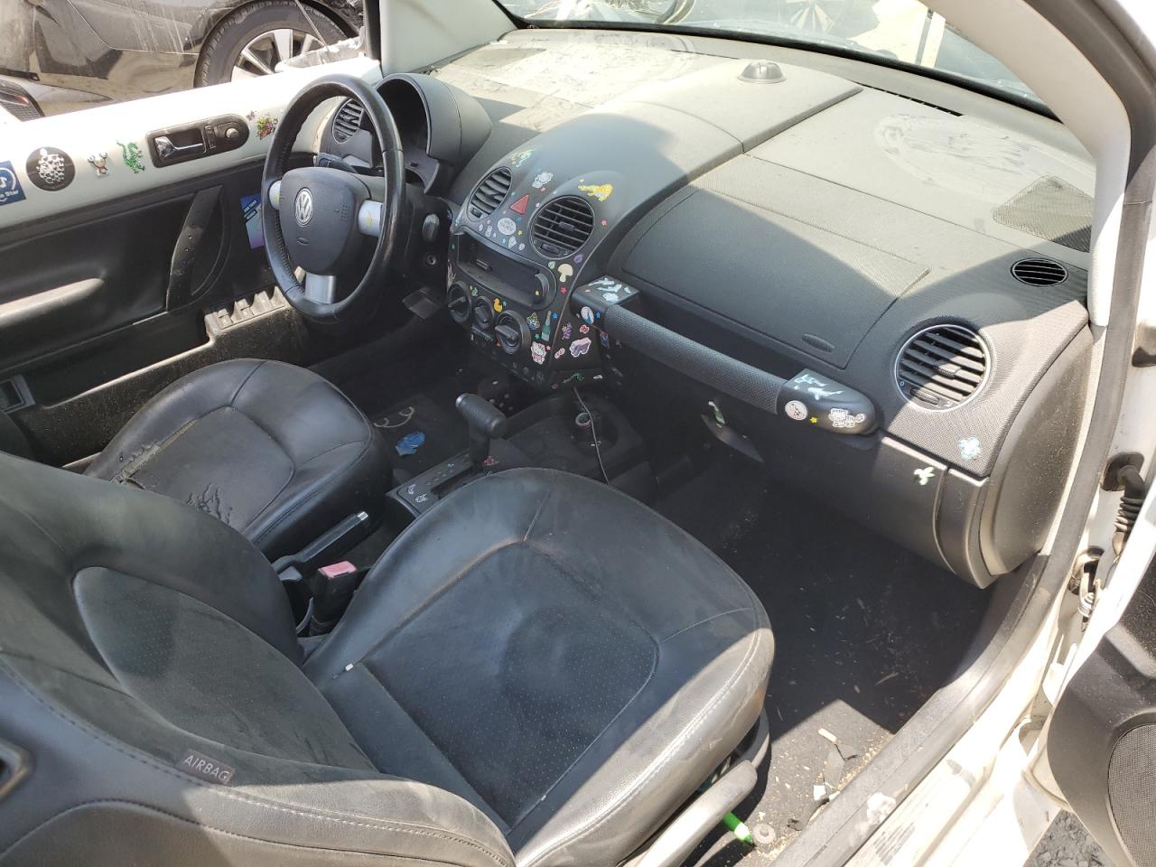 3VWRF31Y99M402585 2009 Volkswagen New Beetle S