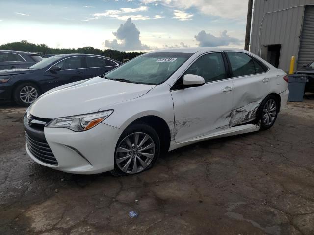 VIN 4T1BF1FKXGU166918 2016 Toyota Camry, LE no.1