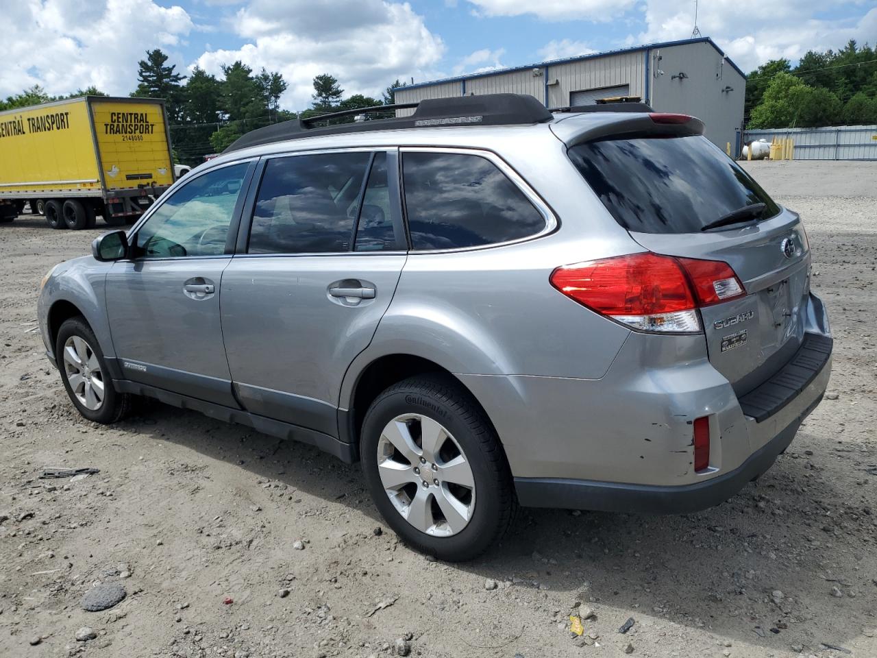 4S4BRBCC9B3354984 2011 Subaru Outback 2.5I Premium