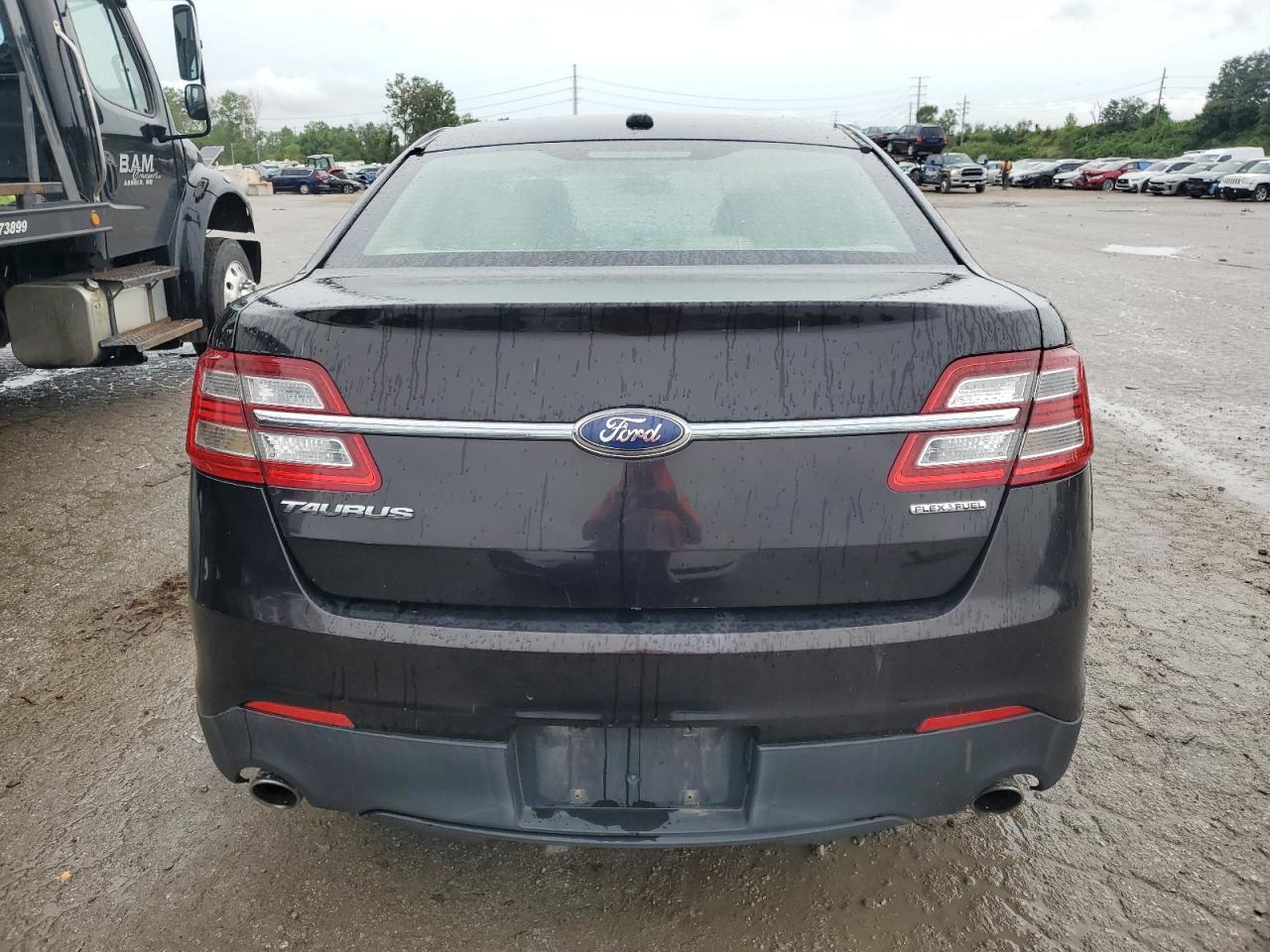 1FAHP2D80EG161012 2014 Ford Taurus Se