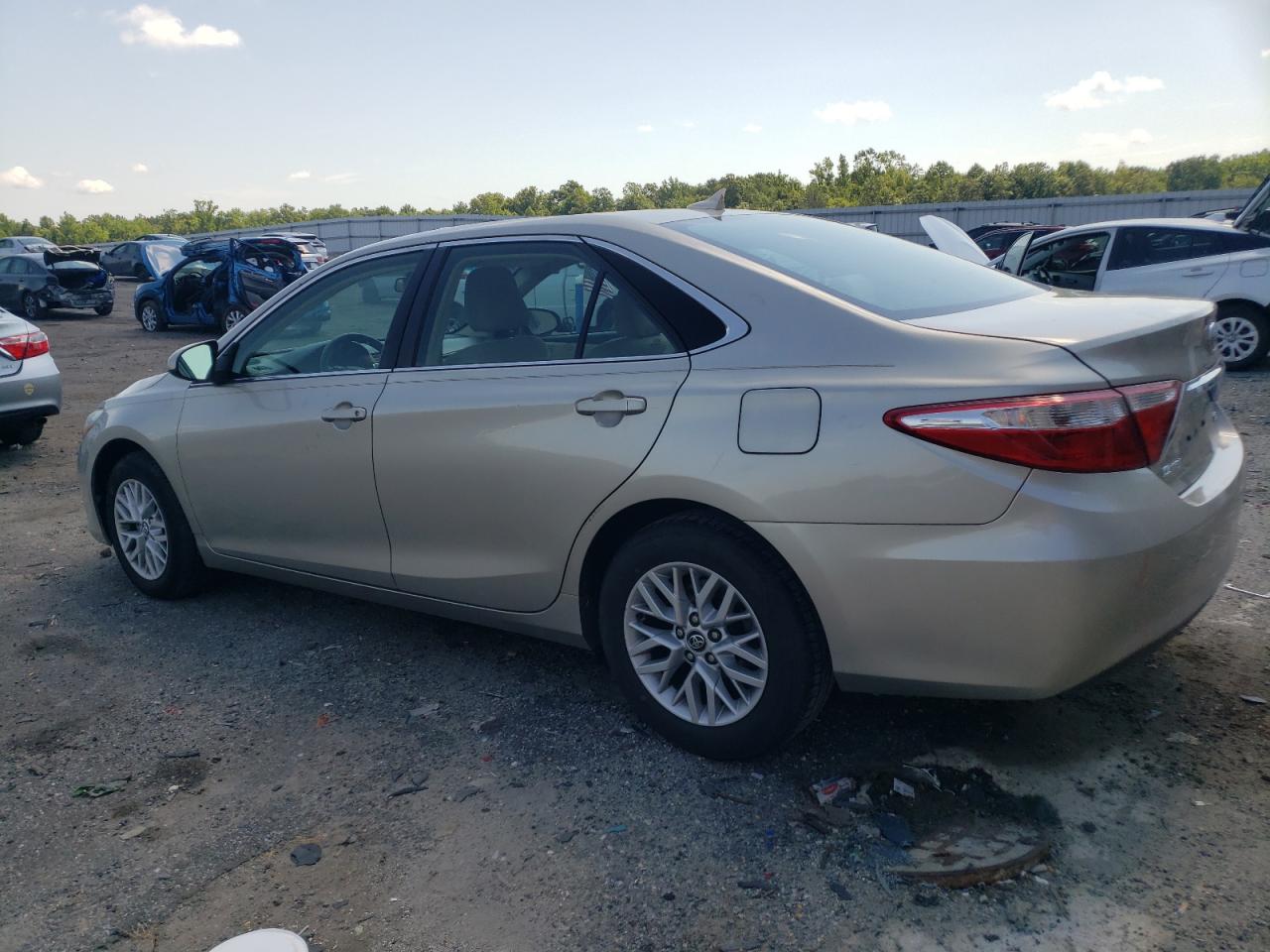 4T4BF1FK4GR571193 2016 Toyota Camry Le