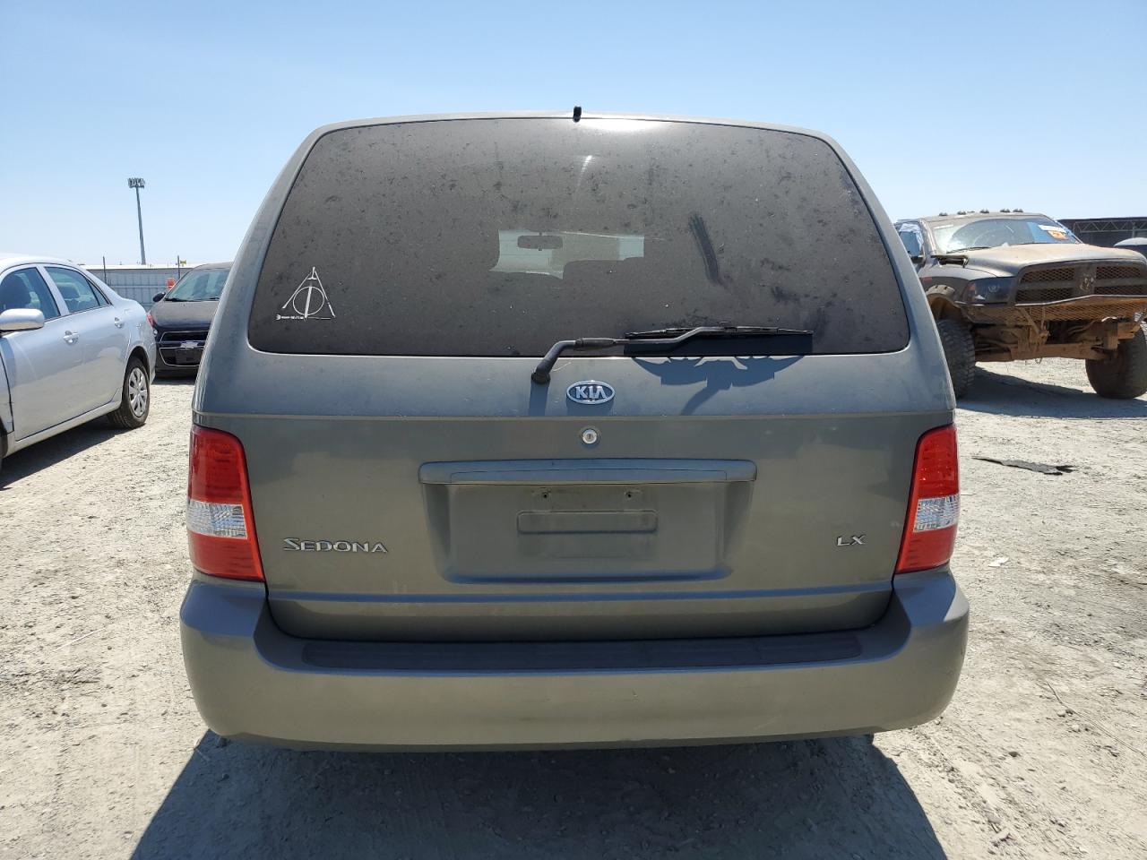 KNDUP132456669716 2005 Kia Sedona Ex