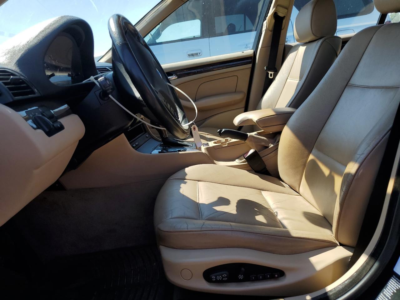 WBAAZ33404KP83970 2004 BMW 325 Is Sulev