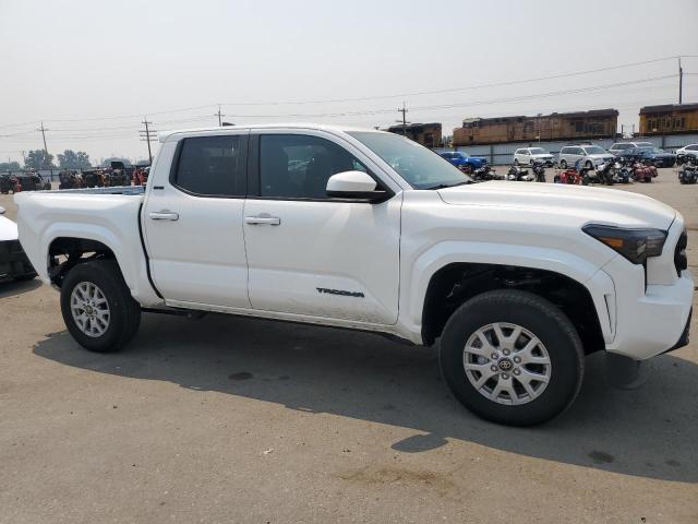 VIN 3TYLB5JN0RT008886 2024 Toyota Tacoma, Double Cab no.4