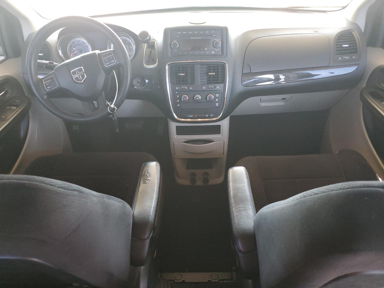 2C4RDGBG1ER145804 2014 Dodge Grand Caravan Se