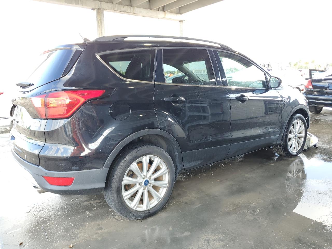 2019 Ford Escape Sel vin: 1FMCU0HD3KUB20911