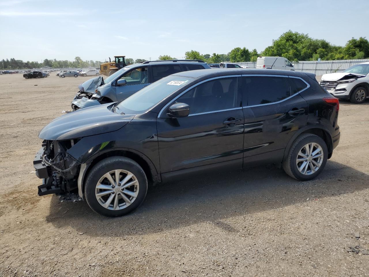 JN1BJ1CP0JW189710 2018 Nissan Rogue Sport S