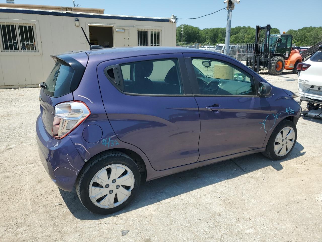 2016 Chevrolet Spark Ls vin: KL8CB6SA4GC647387