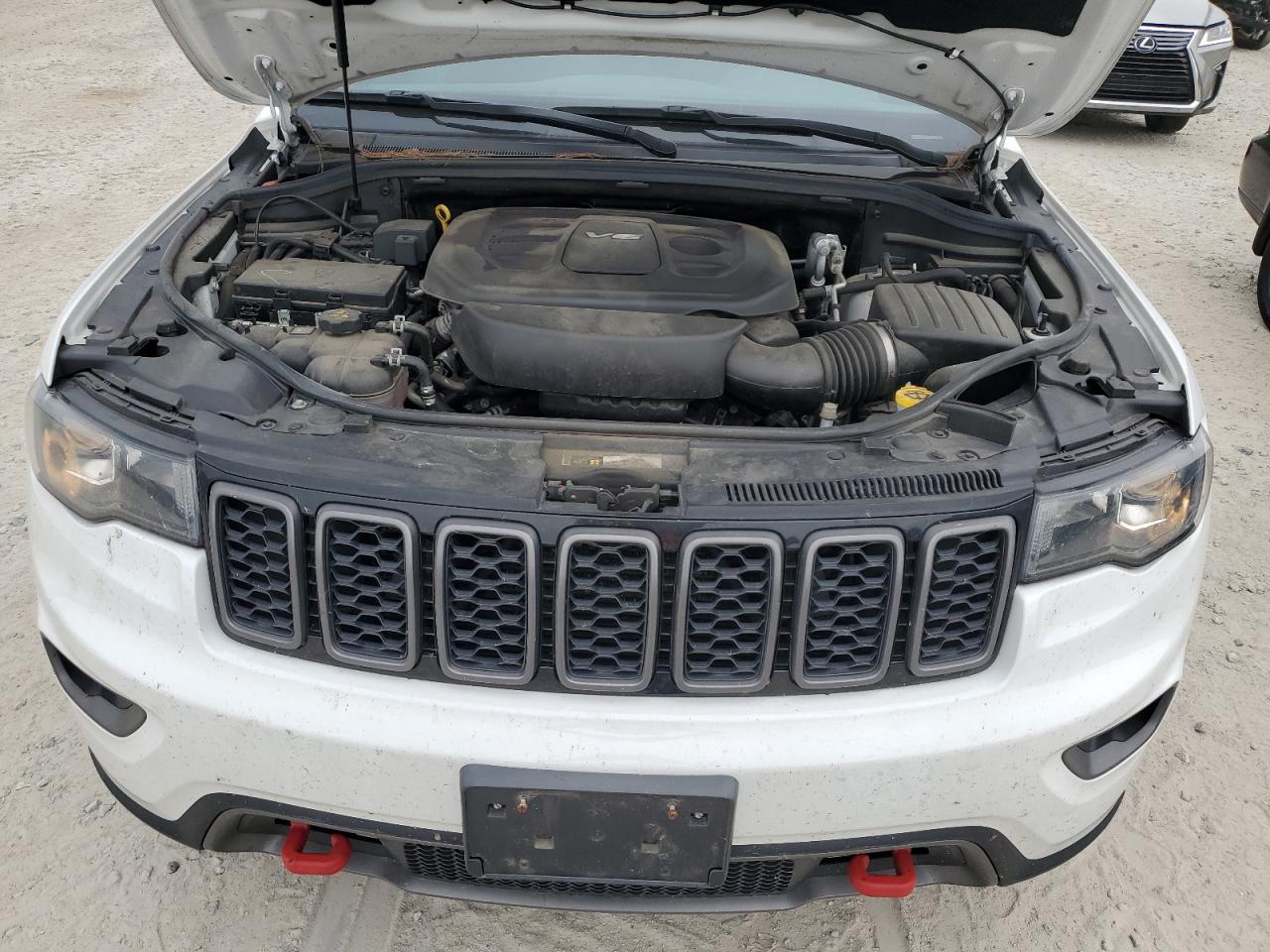 1C4RJFLG3HC645218 2017 Jeep Grand Cherokee Trailhawk