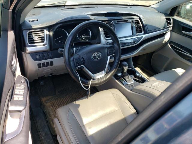 VIN 5TDJZRFHXJS910765 2018 Toyota Highlander, SE no.8