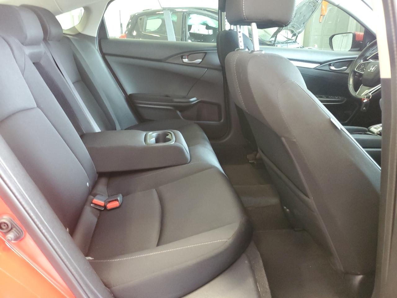 2HGFC1F32JH640895 2018 Honda Civic Ex