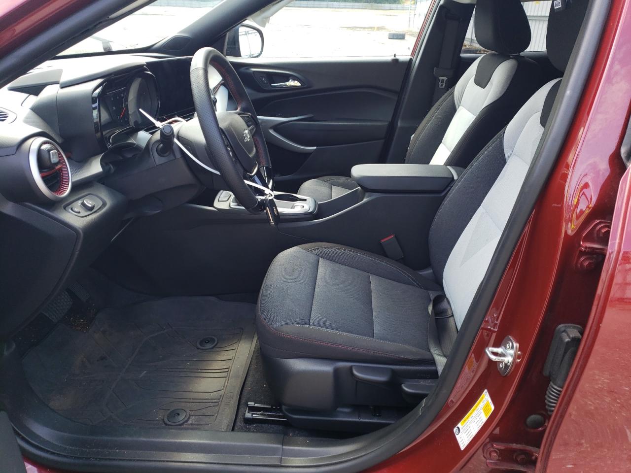 KL77LGE29RC047528 2024 Chevrolet Trax 1Rs